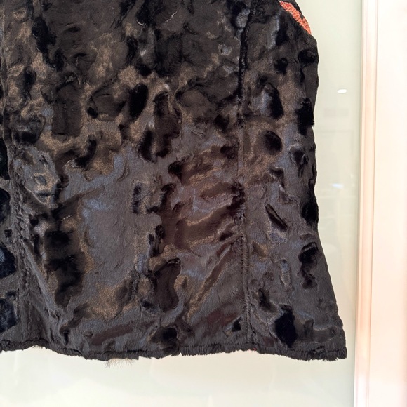 Chico's Faux Fur Vintage Jacquard Trim Mandarin IVest Size M Holiday Black & Red - Picture 11 of 14